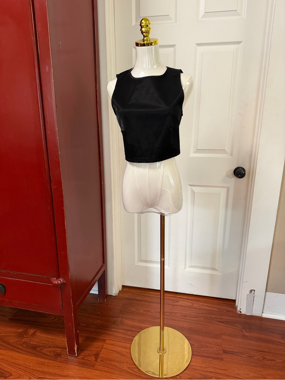 Sleek Black Sleeveless Crop Top